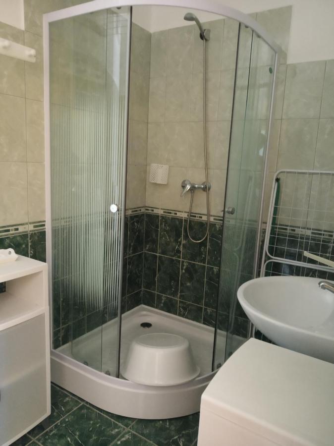 Atlas Apartman Buk Bagian luar foto